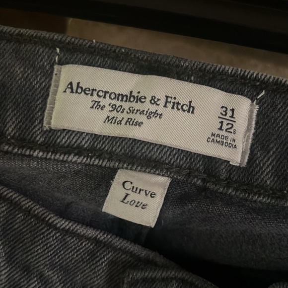 Abercrombie gray denim The 90’s Straight Mid Rise 12s curve love - Picture 2 of 3